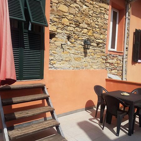 Piccolo Rifugio Nel Verde Chiusavecchia Kültér fotó