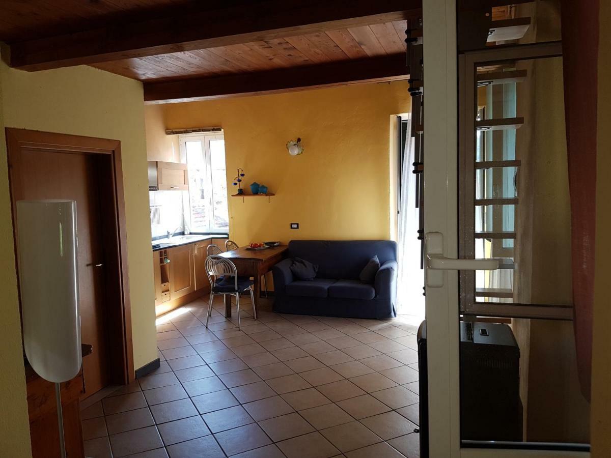 Piccolo Rifugio Nel Verde Chiusavecchia Kültér fotó